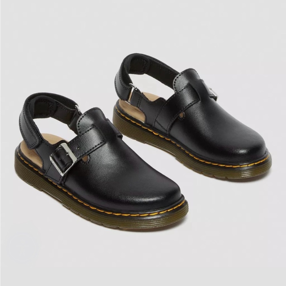 Black Leather Buckle Sandals